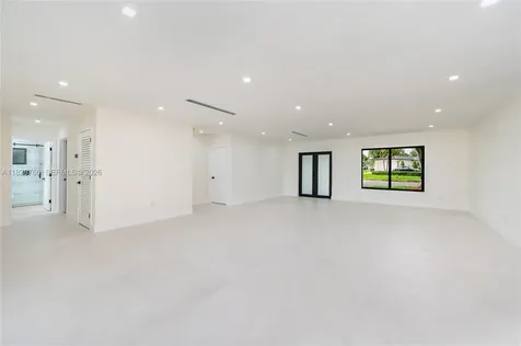 7101 E Troon Circle Miami Lakes FL 33014