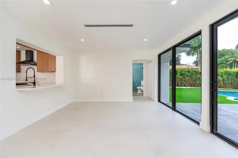 7101 E Troon Circle Miami Lakes FL 33014