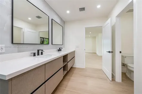 7101 E Troon Circle Miami Lakes FL 33014