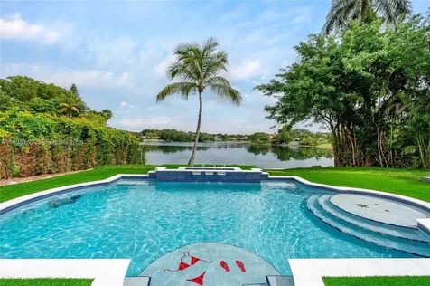 7101 E Troon Circle Miami Lakes FL 33014