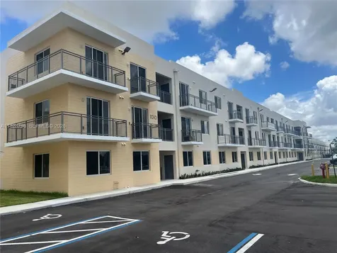 1105 SW 70th Avenue Miami FL 33144