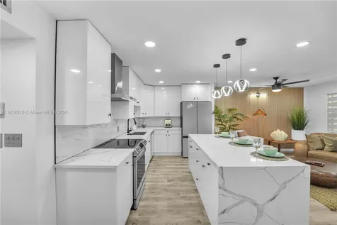 2905 Victoria Place Coconut Creek FL 33066