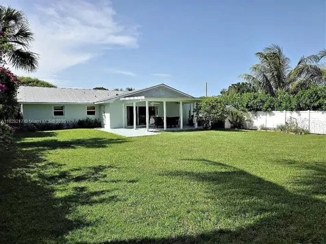 8994 SE Colony Street Hobe Sound FL 33455