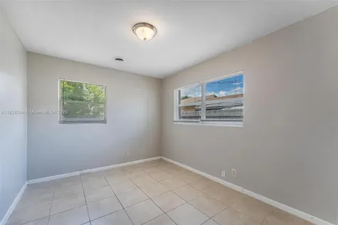 811 Evergreen Drive Lake Park FL 33403