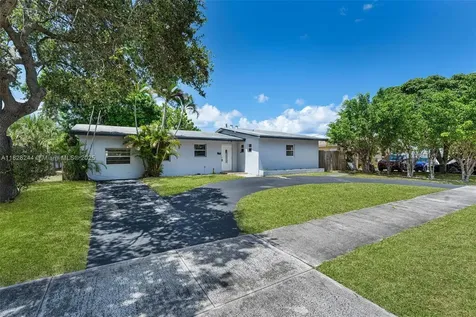 811 Evergreen Drive Lake Park FL 33403