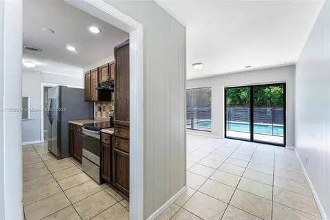 811 Evergreen Drive Lake Park FL 33403