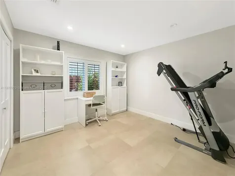 15863 SW 55th Terrace Miami FL 33185