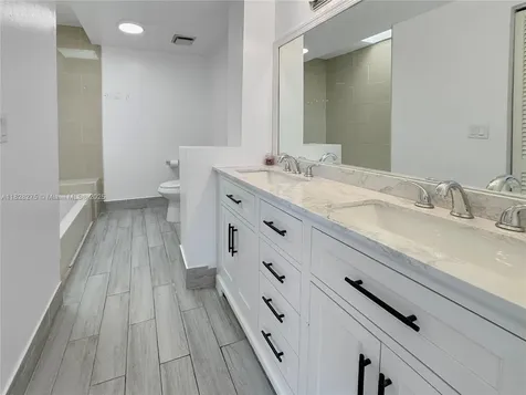 8103 SW 24th Street North Lauderdale FL 33068