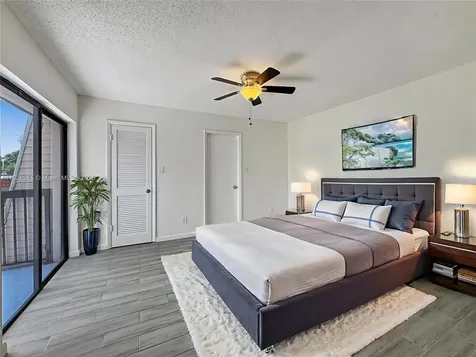 8103 SW 24th Street North Lauderdale FL 33068
