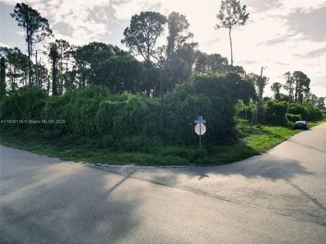 953 Lytle Street E Lehigh Acres FL 33974