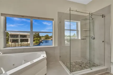 2108 NE 24th Street Wilton Manors FL 33305