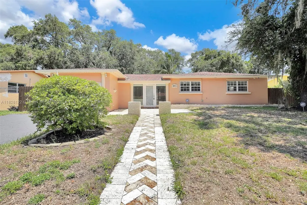971 NE 153rd Street Miami FL 33162