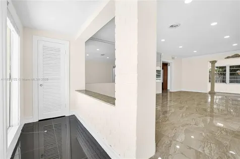 971 NE 153rd Street Miami FL 33162