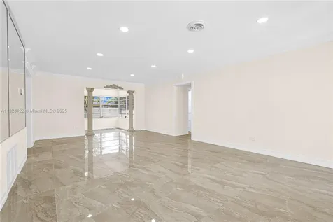 971 NE 153rd Street Miami FL 33162