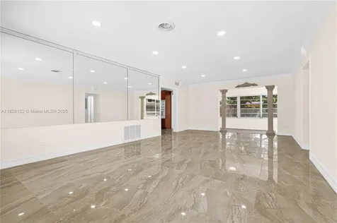 971 NE 153rd Street Miami FL 33162