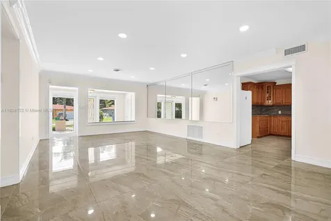 971 NE 153rd Street Miami FL 33162