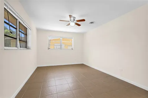 971 NE 153rd Street Miami FL 33162