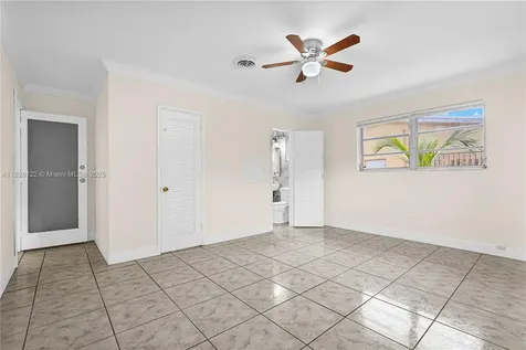 971 NE 153rd Street Miami FL 33162