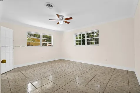 971 NE 153rd Street Miami FL 33162