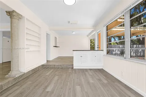 971 NE 153rd Street Miami FL 33162