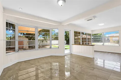 971 NE 153rd Street Miami FL 33162