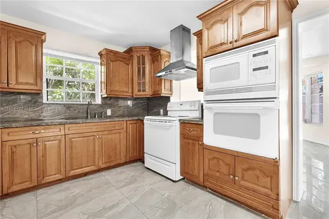 971 NE 153rd Street Miami FL 33162