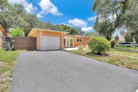 971 NE 153rd Street Miami FL 33162