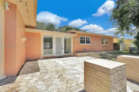 971 NE 153rd Street Miami FL 33162