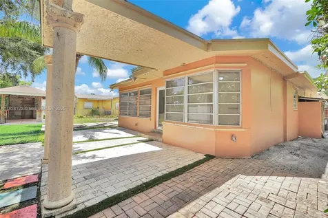 971 NE 153rd Street Miami FL 33162