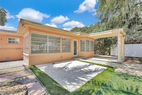 971 NE 153rd Street Miami FL 33162