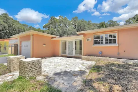 971 NE 153rd Street Miami FL 33162