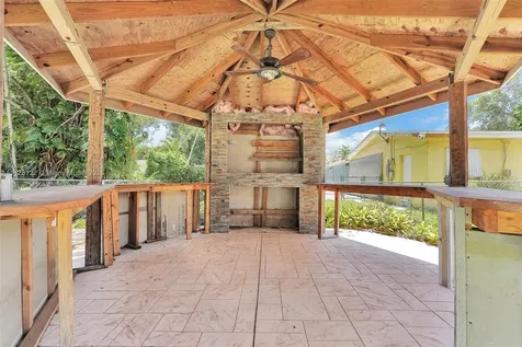 971 NE 153rd Street Miami FL 33162