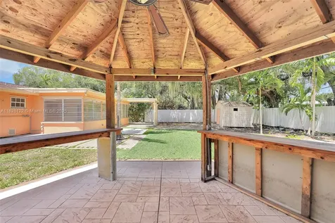 971 NE 153rd Street Miami FL 33162