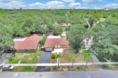 971 NE 153rd Street Miami FL 33162