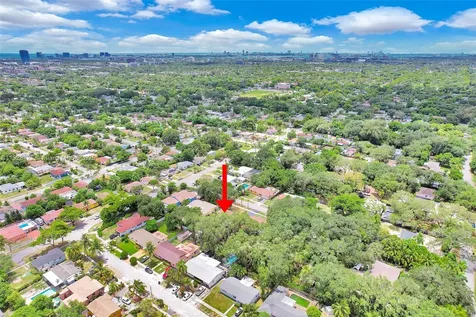 971 NE 153rd Street Miami FL 33162