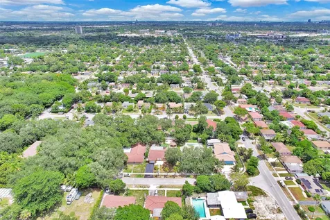 971 NE 153rd Street Miami FL 33162