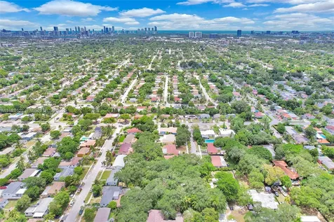 971 NE 153rd Street Miami FL 33162