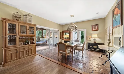 3540 N Moorings Way Miami FL 33133