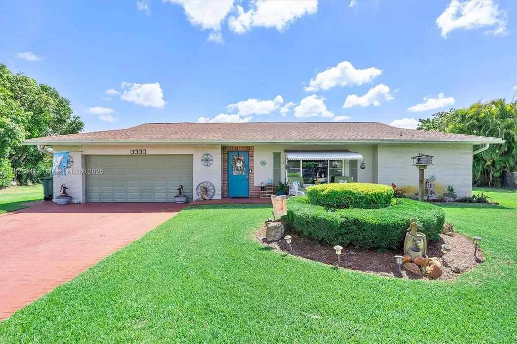 7306 NW 95th Way Tamarac FL 33321
