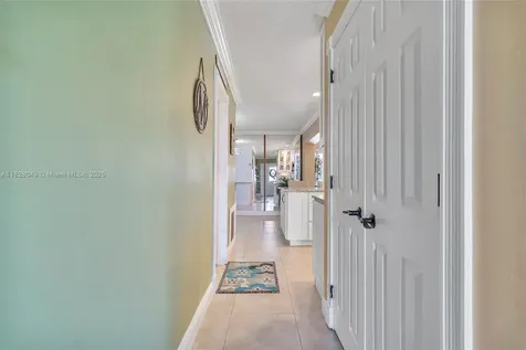 7306 NW 95th Way Tamarac FL 33321