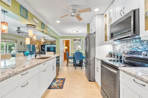 7306 NW 95th Way Tamarac FL 33321