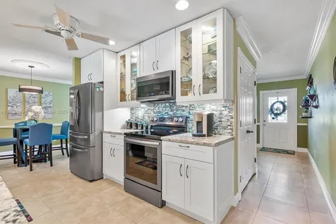 7306 NW 95th Way Tamarac FL 33321