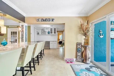 7306 NW 95th Way Tamarac FL 33321