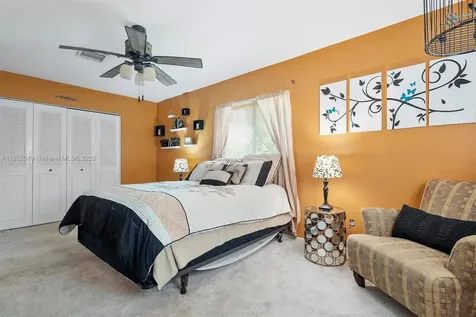 7306 NW 95th Way Tamarac FL 33321