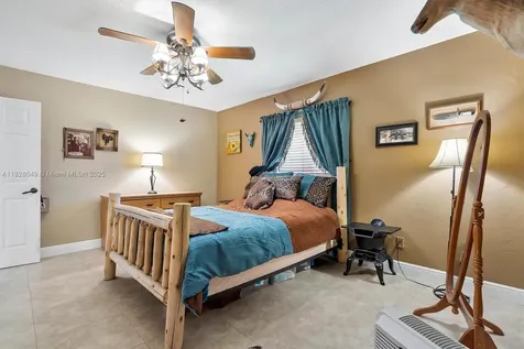 7306 NW 95th Way Tamarac FL 33321