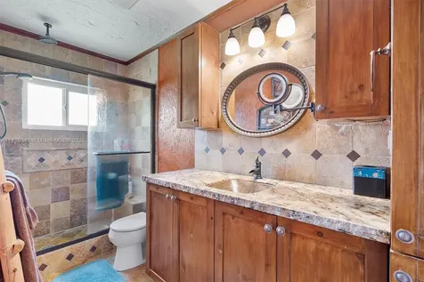 7306 NW 95th Way Tamarac FL 33321