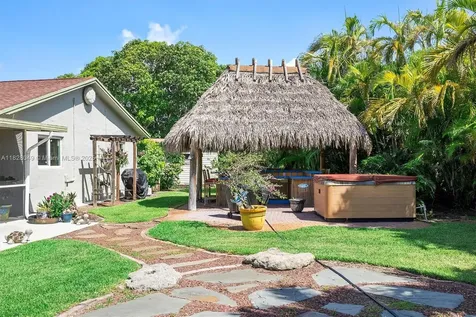 7306 NW 95th Way Tamarac FL 33321