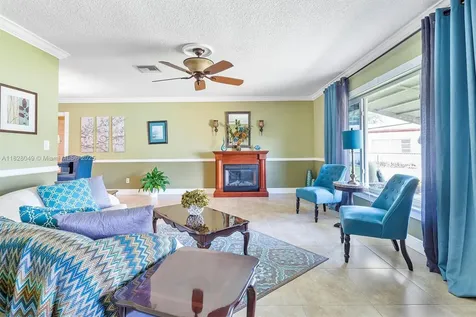 7306 NW 95th Way Tamarac FL 33321