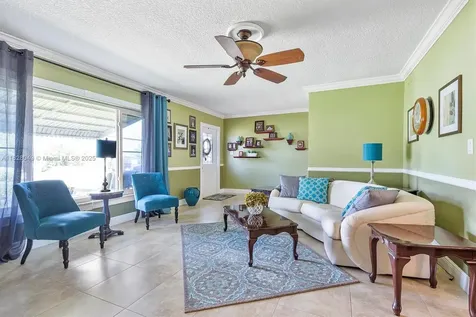 7306 NW 95th Way Tamarac FL 33321