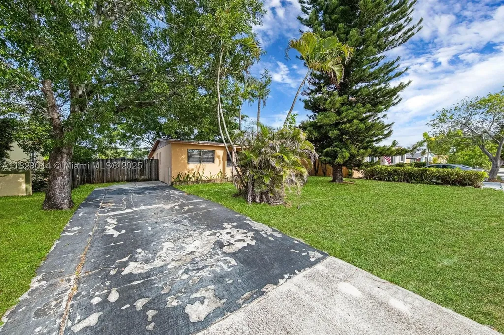 4130 NW 12th Avenue Oakland Park FL 33309